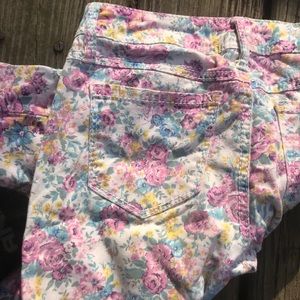Rue 21 flower printed jeans